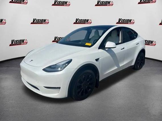 TESLA MODEL Y 2021 5YJYGDEE8MF247008 image